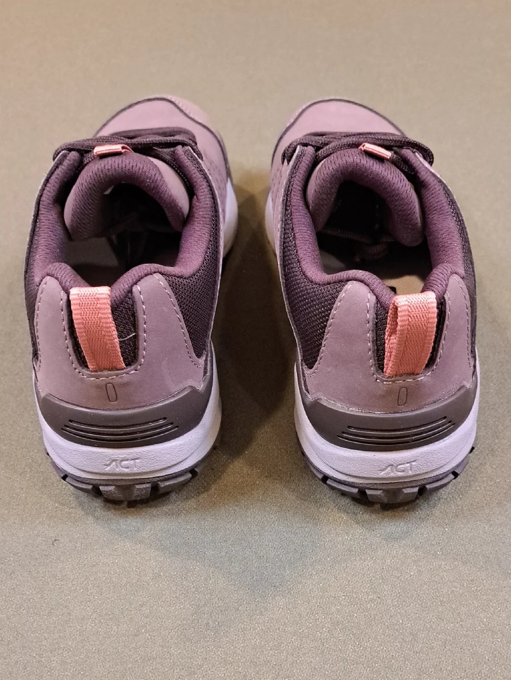 Oboz Sypes Low Leather WP Hiking Shoes - Color: Peppercorn - Size: Women's 7